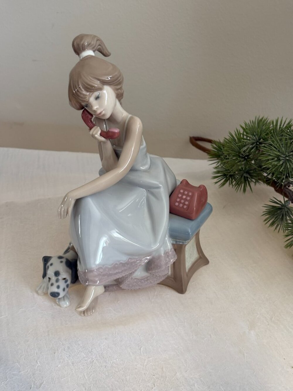 Lladro Porcelain Figurine #5466 Chit Chat Girl On Phone With Dog Dalmatian Spain